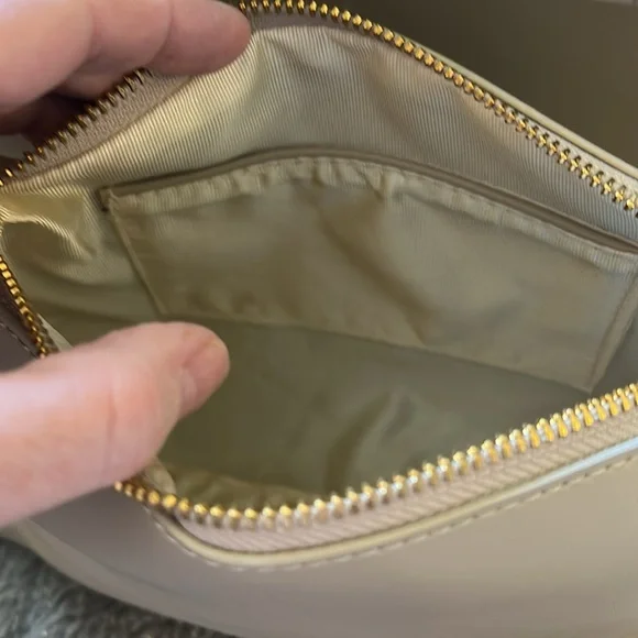 Melie Bianco Megan tote in creamy tan NWOT - Picture 8 of 13